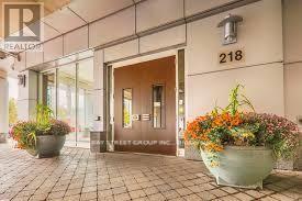 Building Photo - 218 Queens Quay W