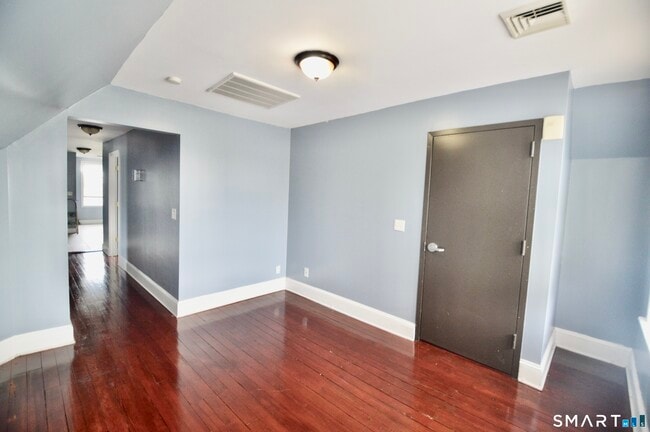 Building Photo - 32 Boston Terrace