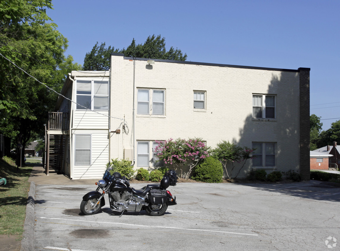 Foto del edificio - 1604-1608 E 13th St
