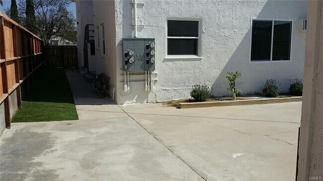 Foto del edificio - 4024 W Slauson Ave