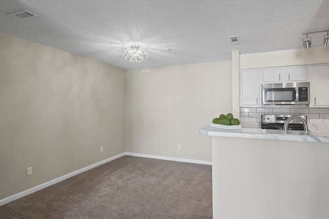 Dining Room - The Tarragon Apartments