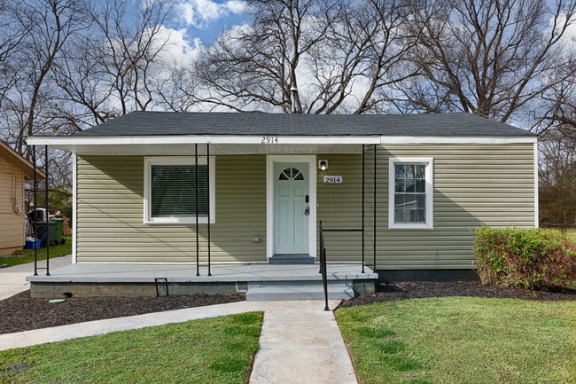 Building Photo - 2914 Battle Dr NW