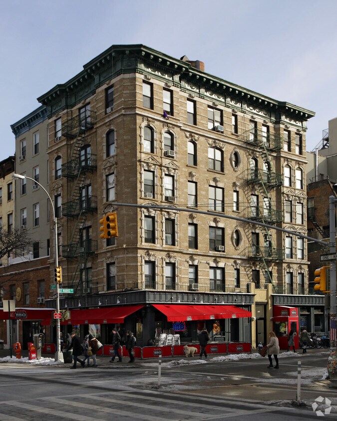 Building Photo - 132 2nd Ave