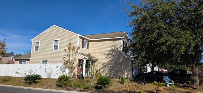 Building Photo - 4001 Blackwolf Dr