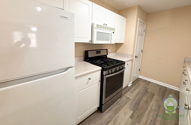 Building Photo - 105 McKenna Cir