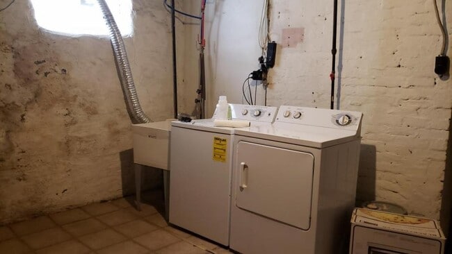 Foto del edificio - 5158 Hillcrest St