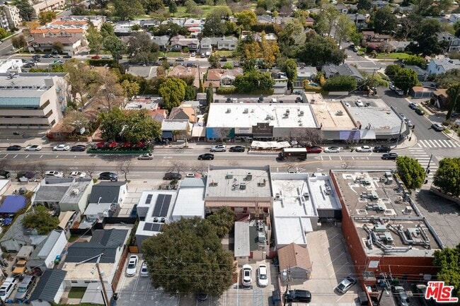 Building Photo - 4360 Kraft Ave