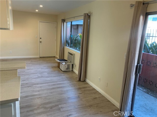 Foto del edificio - 5021 Atlantic Ave