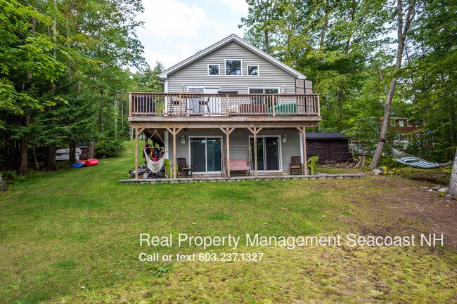 Building Photo - 252 Flower Dr