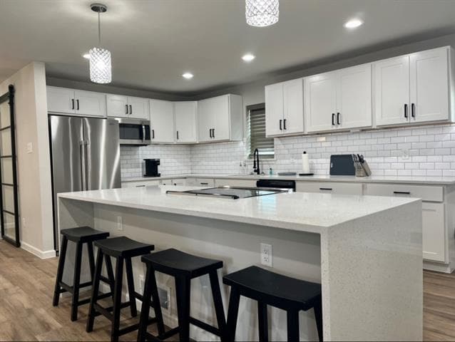 Foto del edificio - 2707 Sharpview Ln