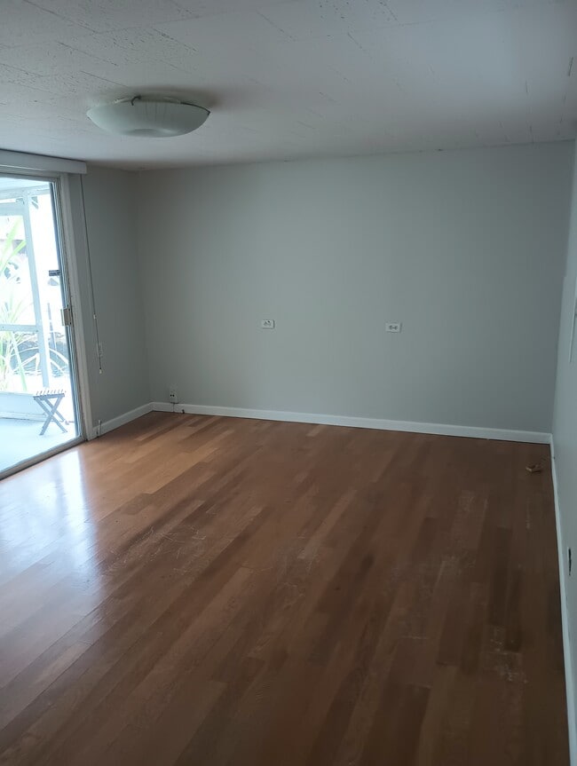 Building Photo - 216 Humpty Dumpty Dr