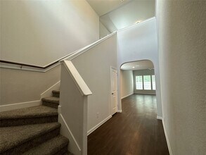 Building Photo - 2611 Hoffman Ln