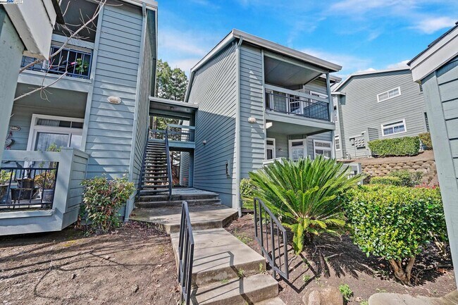 Building Photo - 7815 Canyon Meadows Cir