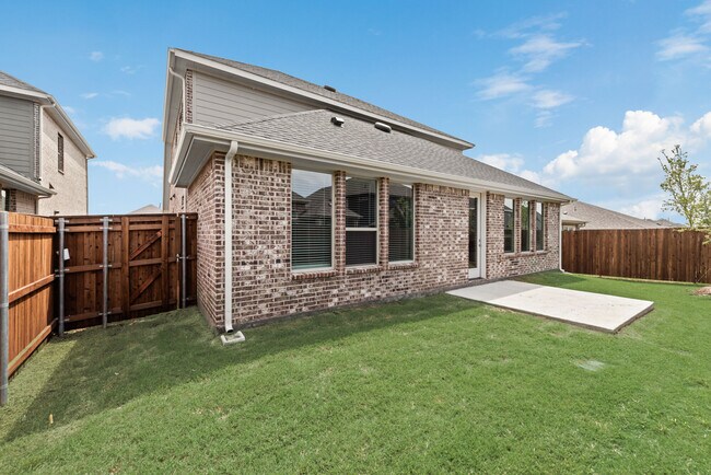 Foto del edificio - 3404 Riverlawn Dr