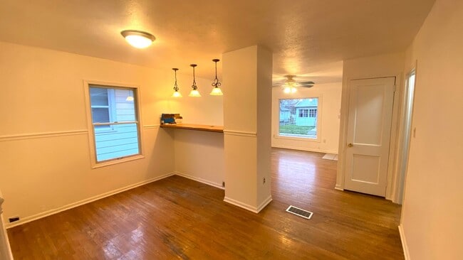 Foto del edificio - 1431 E Paris Ave