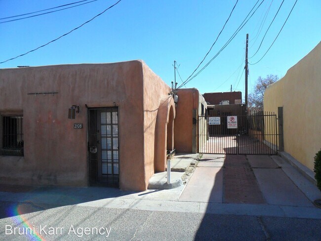 Building Photo - 1 br, 1 bath House - 2108 Charlevoix C