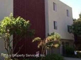 Building Photo - 1313 Huntington Dr