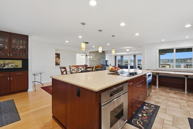 Foto del edificio - 5bd/3ba Kirkland Home
