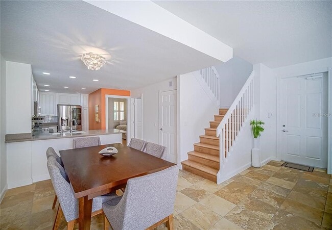 Building Photo - 8523 Leatherleaf Ln