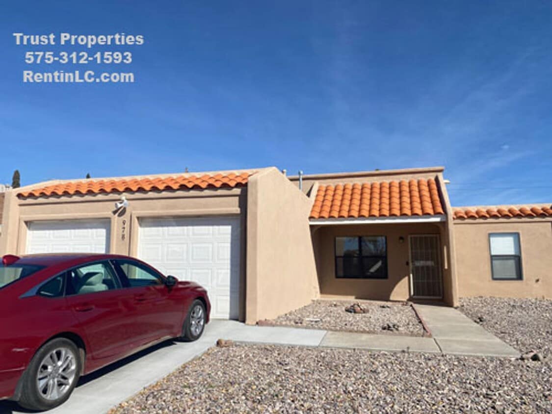 Foto principal - Spacious 4/3 off Elks Club