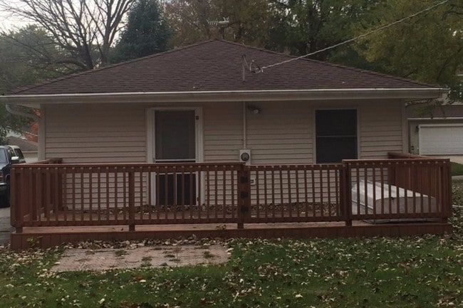 15x20 Deck - 107 Woody Way