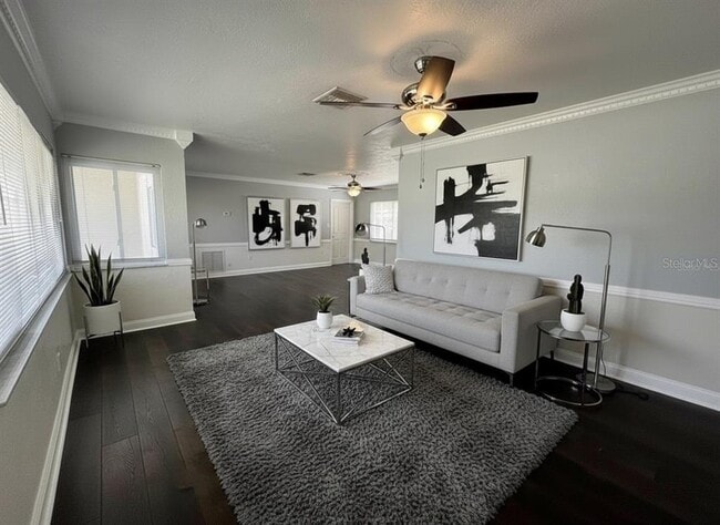 Foto del edificio - 6690 17th St N