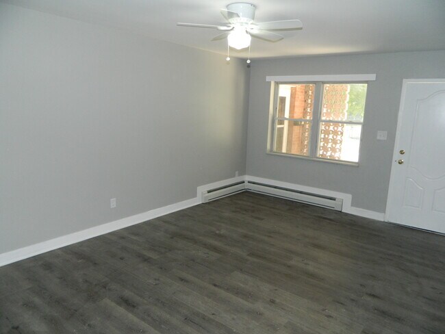 Building Photo - 625 Irving St