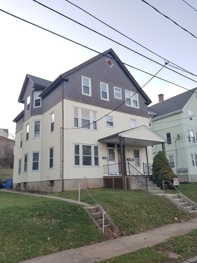 Building Photo - 20 Carlson St