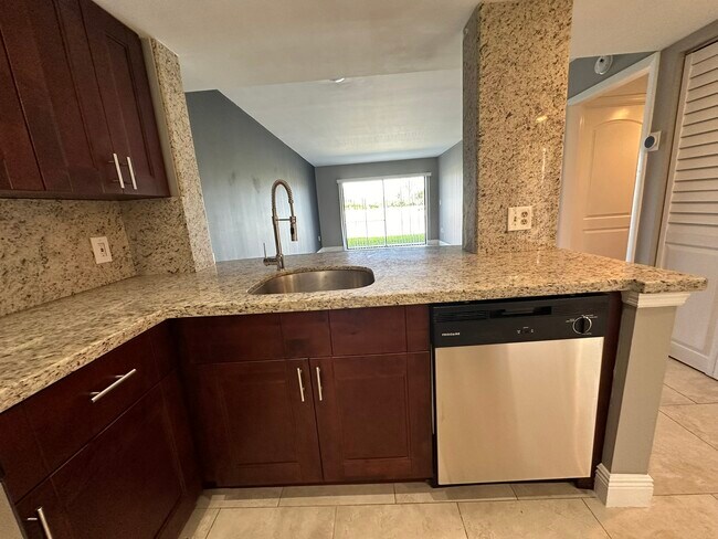 Building Photo - 5200 NW 31st Ave