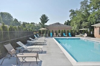 Building Photo - 509 Highwood Dr
