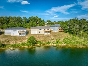 Building Photo - 204 E Sunset Cove Ln
