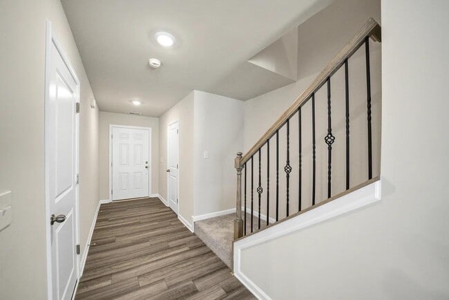 Building Photo - 109 Rose Park Ct