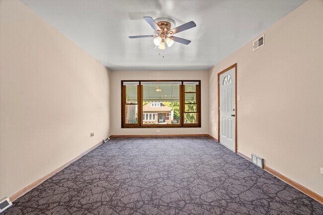 Building Photo - 4333 S Whipple St