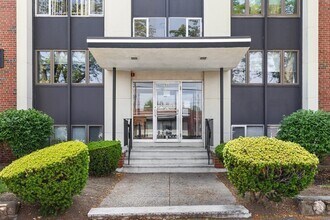 Building Photo - 50 Tuttle St