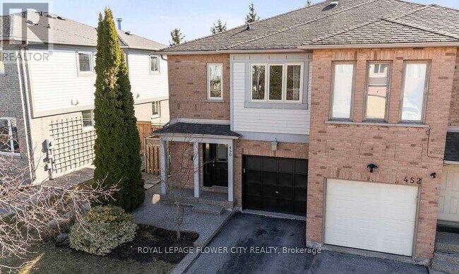 Building Photo - 450 Levanna Ln