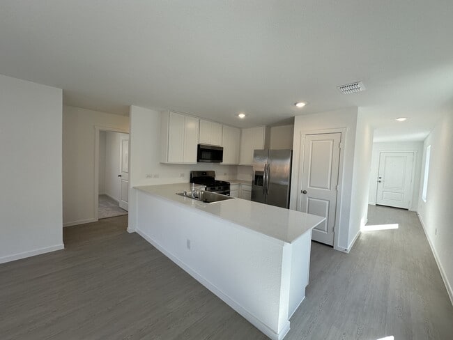 Building Photo - 1617 Elliott Rd