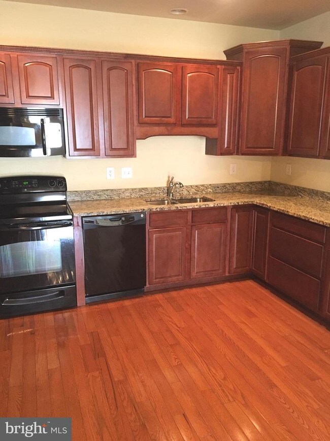 Building Photo - 14160 Shelby Cir
