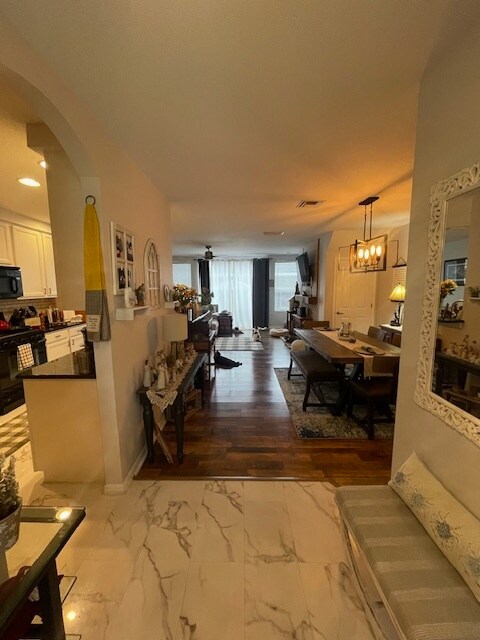 Building Photo - 3450 Lonzalo Way