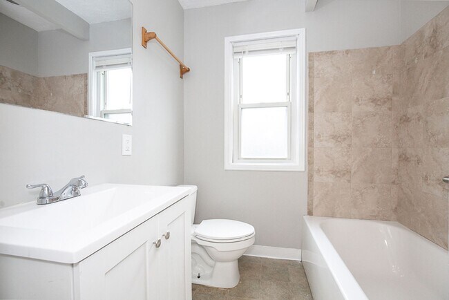 Foto del edificio - 3 Bed/1 Bath Single Family Home!