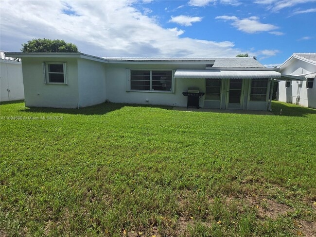 Foto del edificio - 600 SW 8th Pl