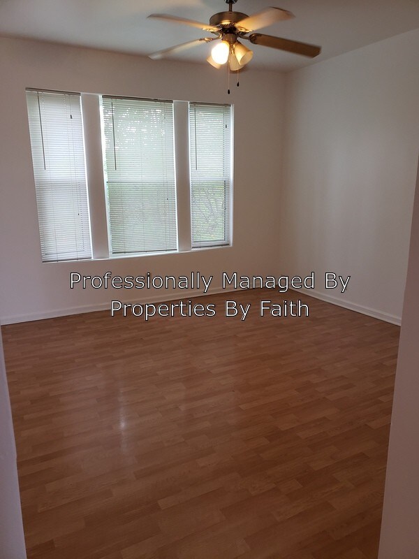Foto del edificio - 6921 S Dorchester Ave