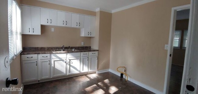 Building Photo - 2 br, 1 bath House - 4585 N 24th St