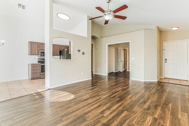 Foto del edificio - 1247 E Cindy St