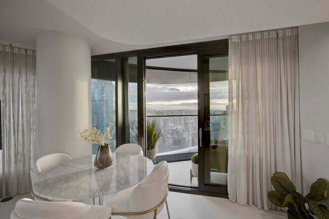 Building Photo - 1033 Nelson St.