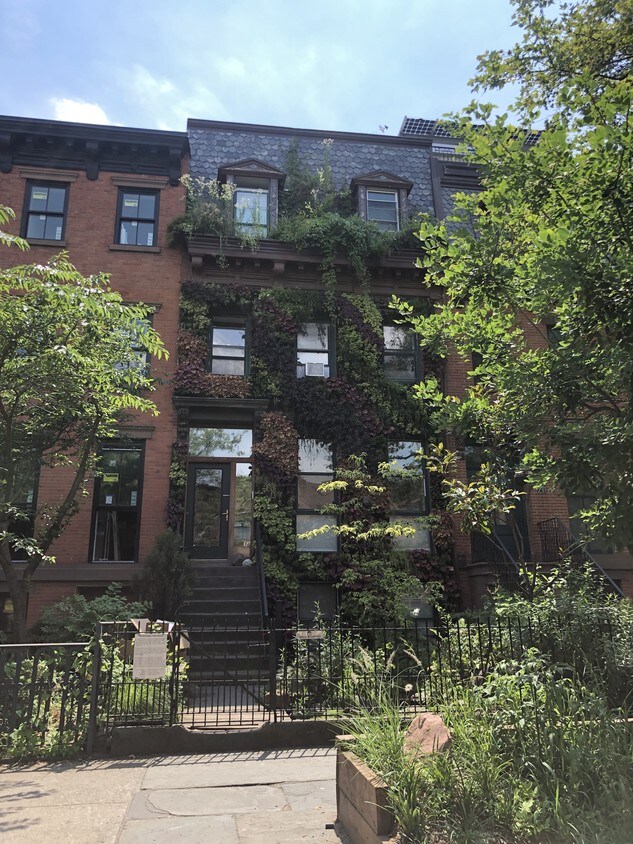 Primary Photo - 22 2nd St