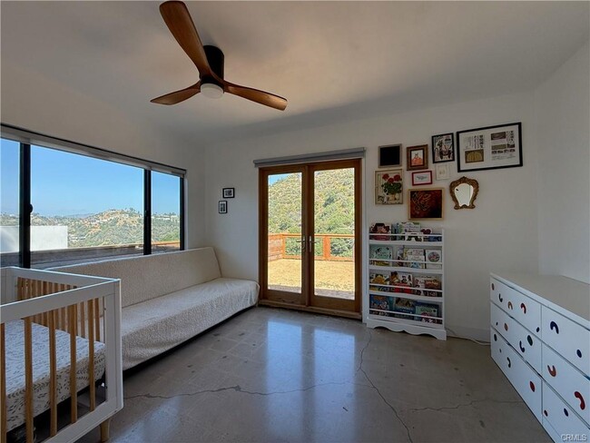 Building Photo - 8515 Crescent Dr