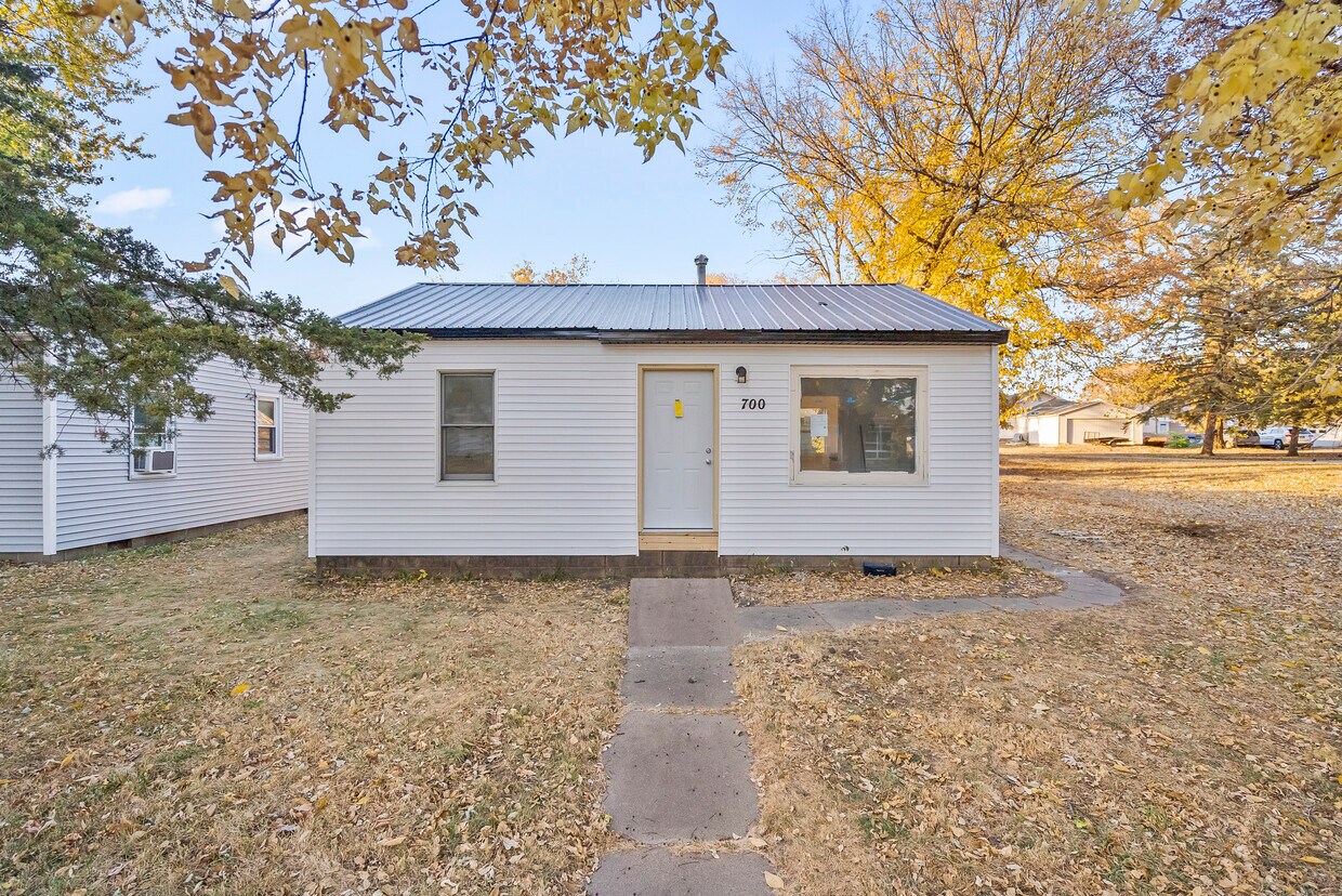 Foto principal - 700 Hartman Ave