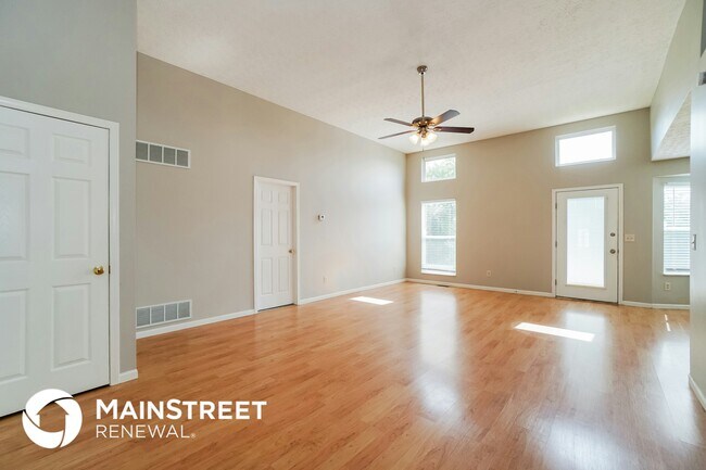 Building Photo - 2204 Brookbank Dr