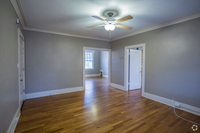 1HAB, 1BA - 900 ft² - Brinkleys Apartments