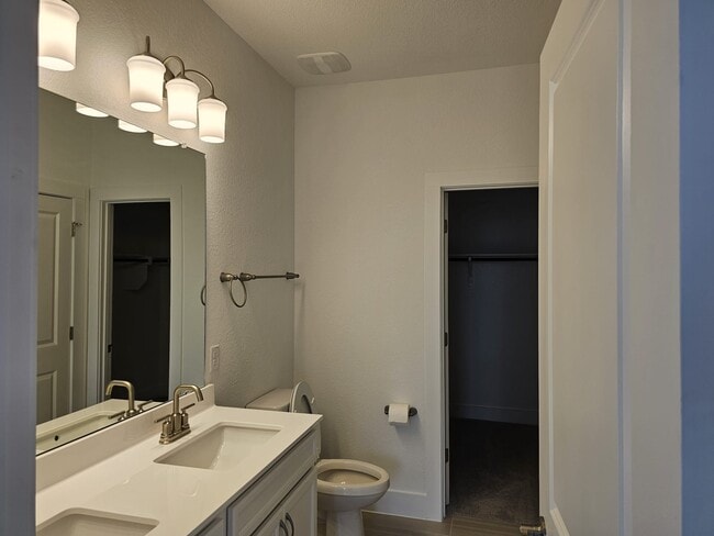 Building Photo - 432 Bristlecone Bnd